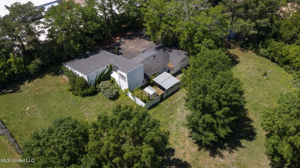 More Photos Of 916 Foley St, Jackson Industrial For Sale