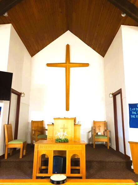 More Photos Of 96 Lewiston Ave, Willimantic Religious Facility For Sale