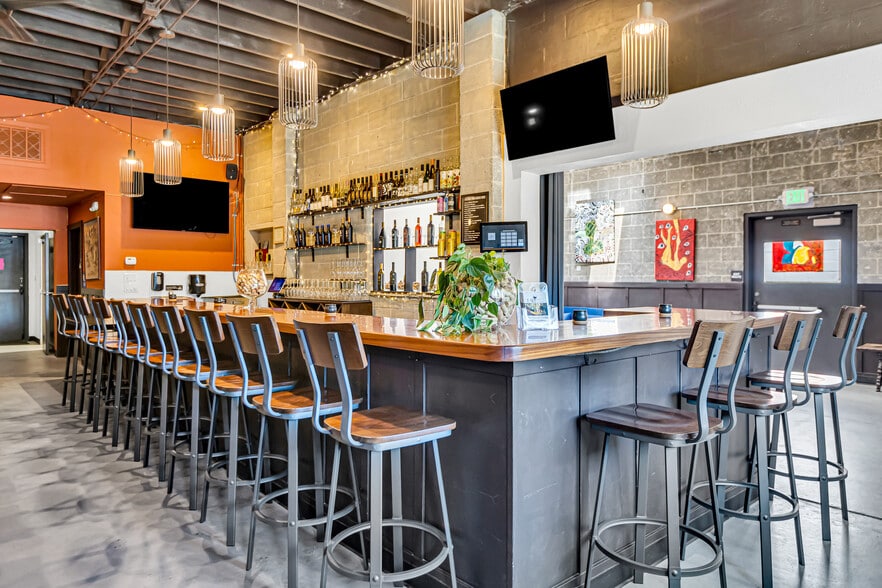 More Photos Of 1011 Del Paso Blvd, Sacramento Restaurant For Sale