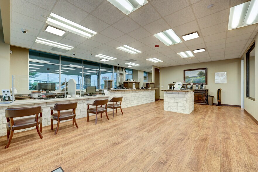 More Photos Of 12941 Gulf Fwy, Houston Office For Lease