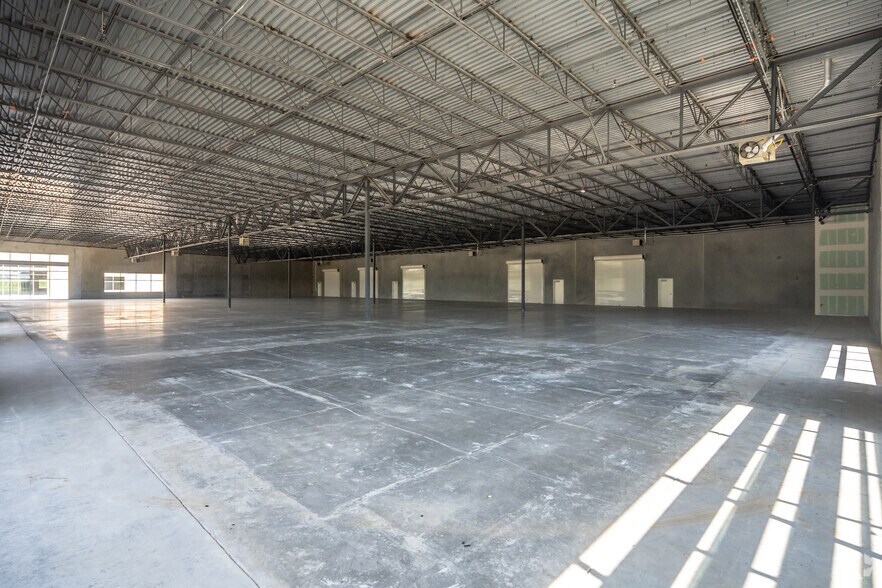 More Photos Of 400 Gerault Rd, Flower Mound Warehouse For Sale