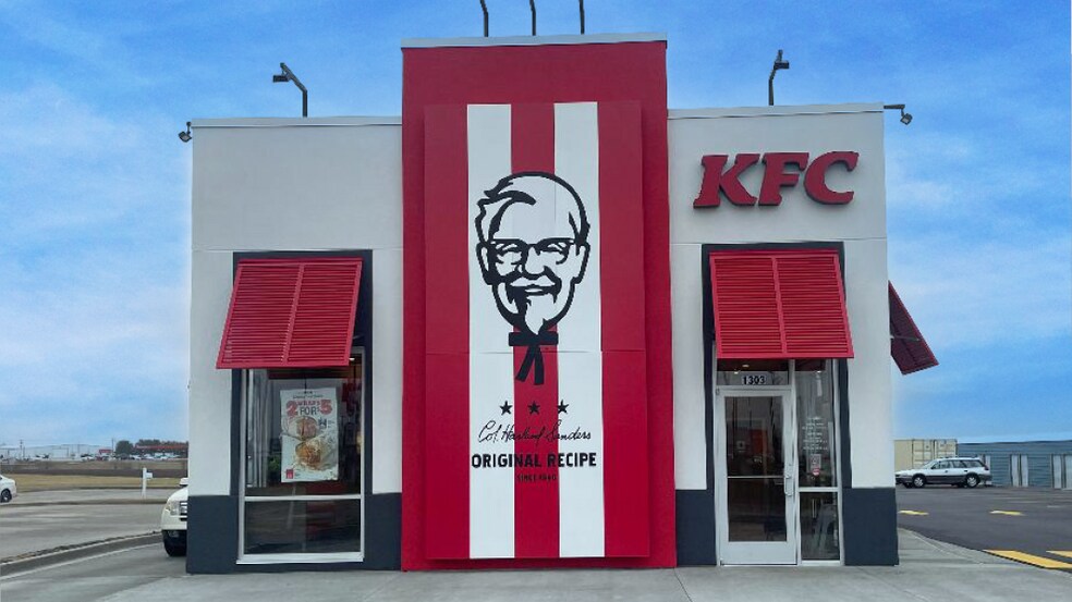 More Photos Of 1303 S State St, Jerseyville Fast Food For Lease
