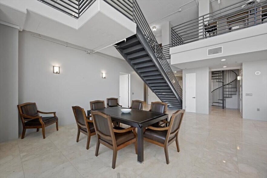 More Photos Of 900 S Las Vegas Blvd, Las Vegas Apartments For Sale