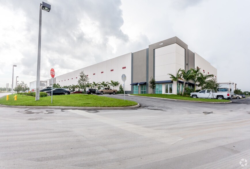 More Photos Of 11200 NW 107th St, Miami Warehouse For Lease