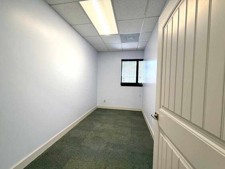 More Photos Of 125 W Pineview St, Altamonte Springs Medical For Lease