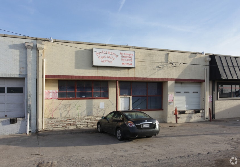 Primary Photo Of 2154 Irving Blvd, Dallas Light Distribution For Lease