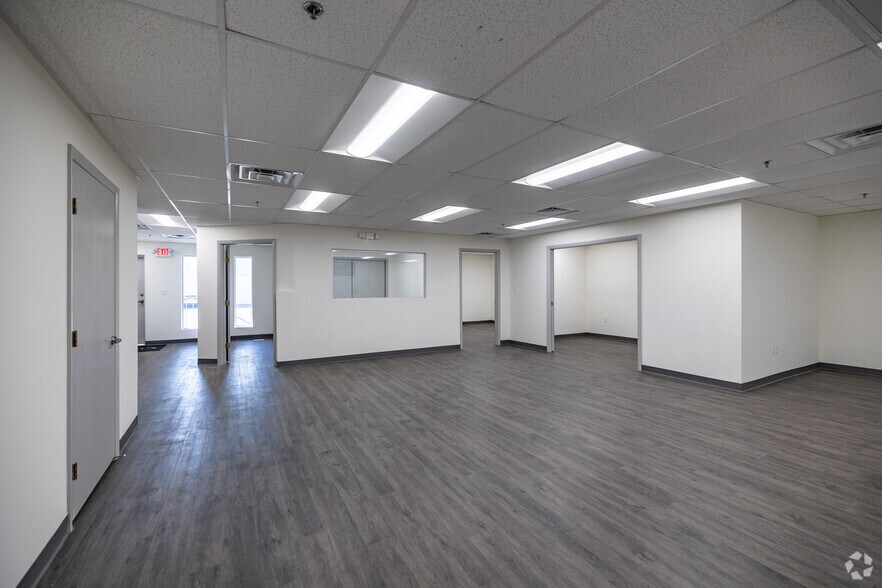 More Photos Of 1352-1382 NW 78th Ave, Doral Unknown For Lease