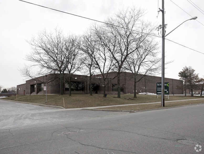More Photos Of 2480 Tedlo St, Mississauga Warehouse For Sale