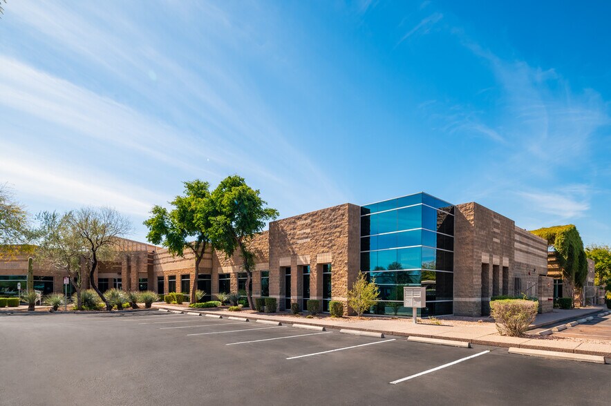 More Photos Of 15880 N Greenway-Hayden Loop, Scottsdale Unknown For Lease