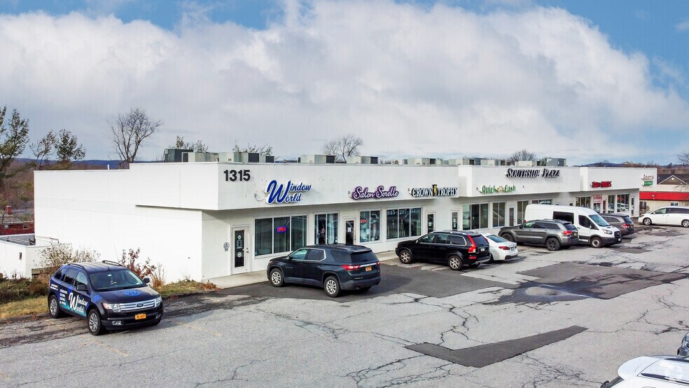 More Photos Of 1299 Route 9, Wappingers Falls Unknown For Lease