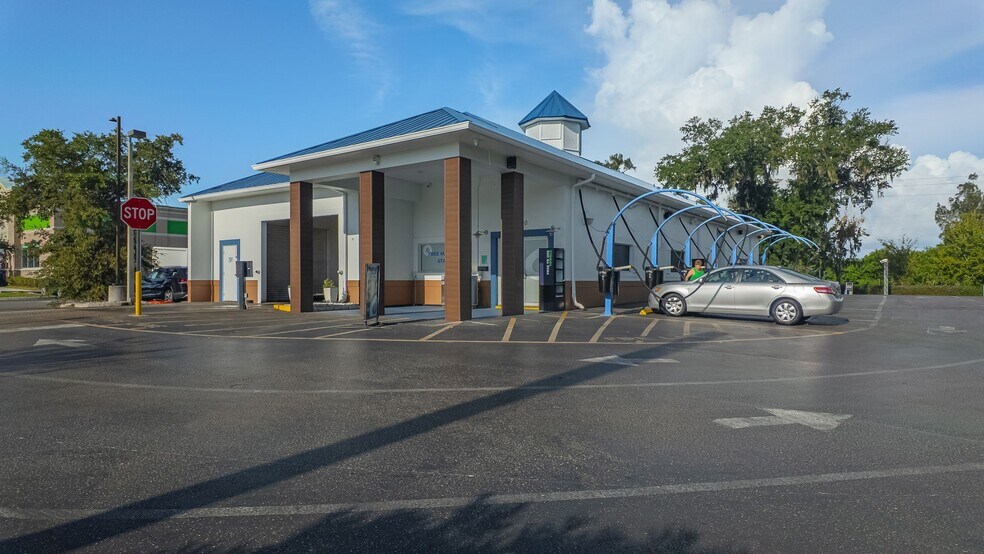 Primary Photo Of 1430 N US Highway 41, Ruskin Carwash For Sale
