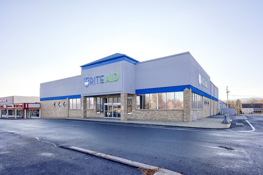 Primary Photo Of 500 E Lancaster Ave, Reading Drugstore For Lease