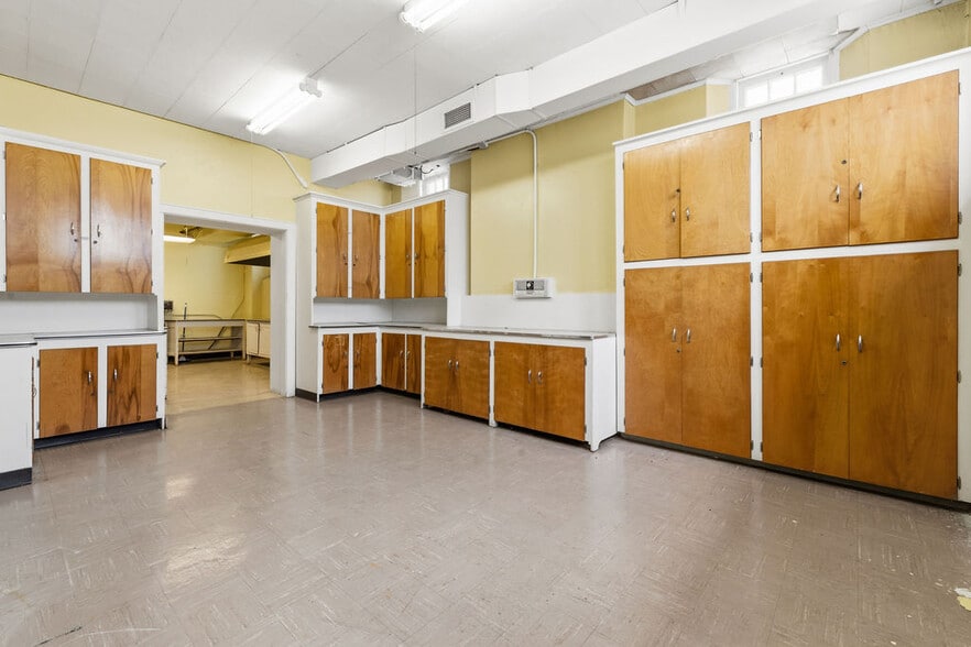More Photos Of 350 E Tulane Rd, Columbus Religious Facility For Sale
