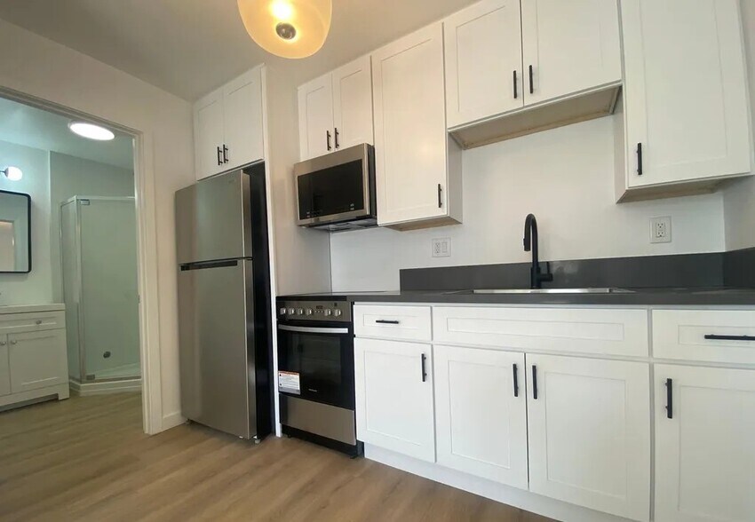 More Photos Of 1641 S New Hampshire Ave, Los Angeles Apartments For Sale