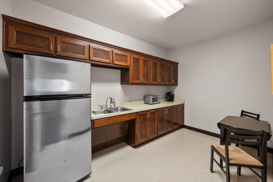 More Photos Of 306 Hospital Dr, Corsicana Rehabilitation Center For Sale