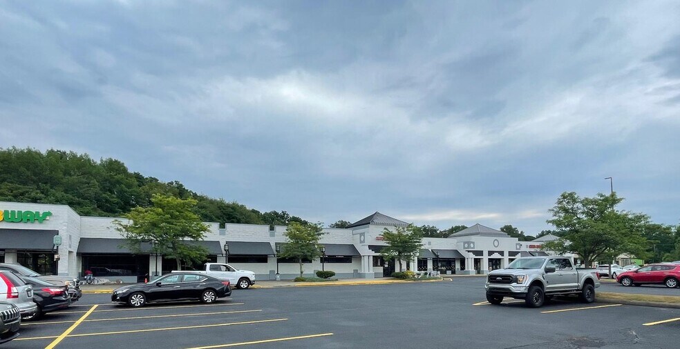 More Photos Of 4019 S Main St, Akron Unknown For Lease