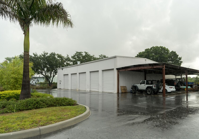 More Photos Of 2430 S Terminal Dr, Saint Petersburg Warehouse For Lease