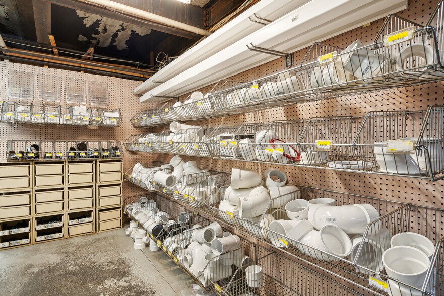 More Photos Of 185 Main St, Bethel Freestanding For Sale