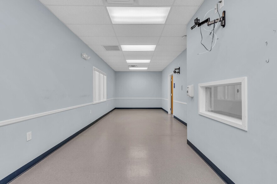 More Photos Of 508 Lakehurst Rd, Toms River Medical For Sale