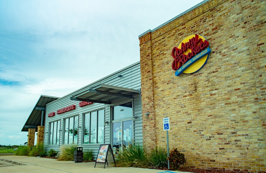 More Photos Of 3340 Pablo Kisel Blvd, Brownsville Unknown For Lease