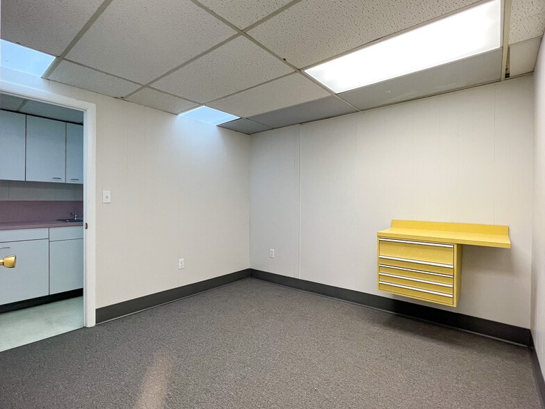 More Photos Of 265 Winn St, Burlington Office For Lease