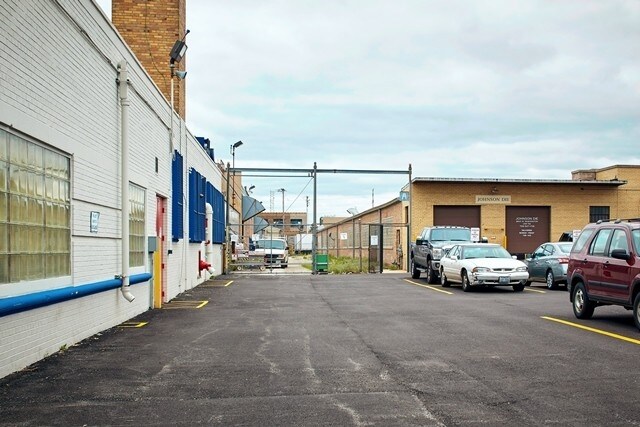 More Photos Of 2600 Washington Blvd, Bellwood Light Manufacturing For Lease