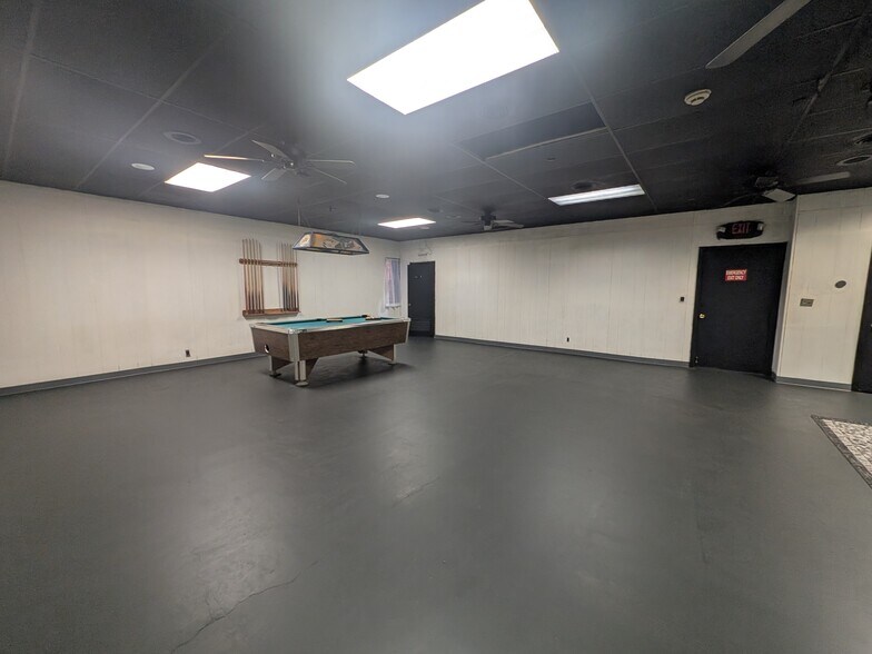 More Photos Of 13137 Wornall Rd, Kansas City Office For Sale