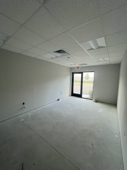 More Photos Of 5927-6005 Anno Ave, Orlando Warehouse For Lease