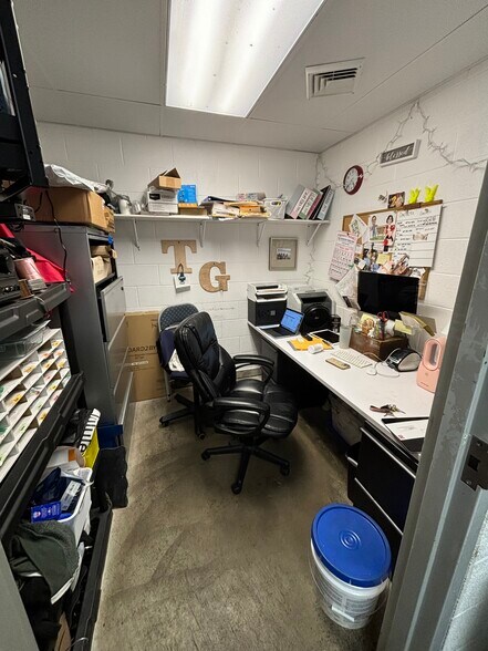 More Photos Of 5130 Chestnut St, Emmaus Fast Food For Sale