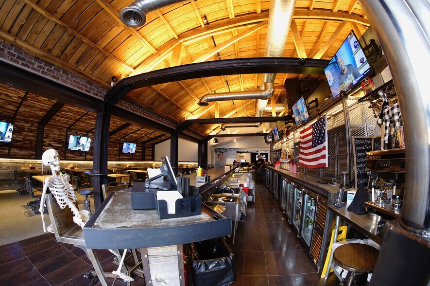 More Photos Of 31 W Center St, Victor Restaurant For Lease