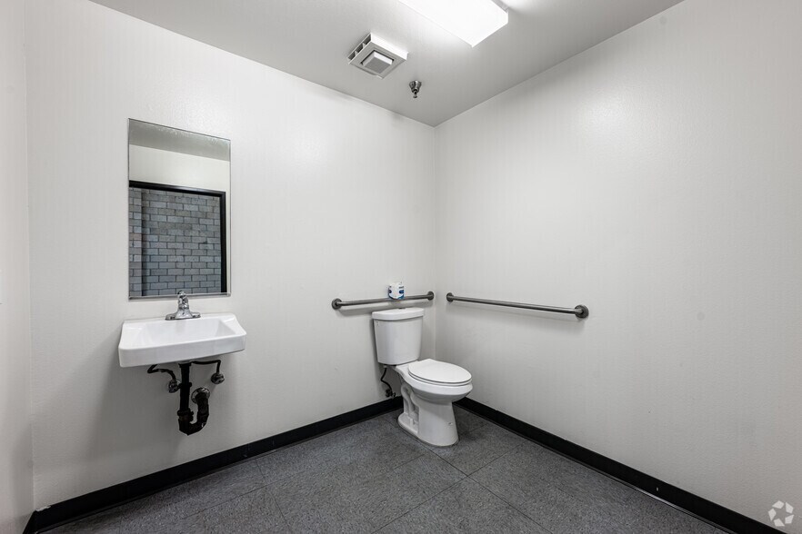 More Photos Of 5148 Bleecker St, Baldwin Park Unknown For Lease