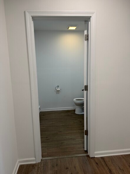 More Photos Of 88 Howard Ave, Bridgeport Warehouse For Lease