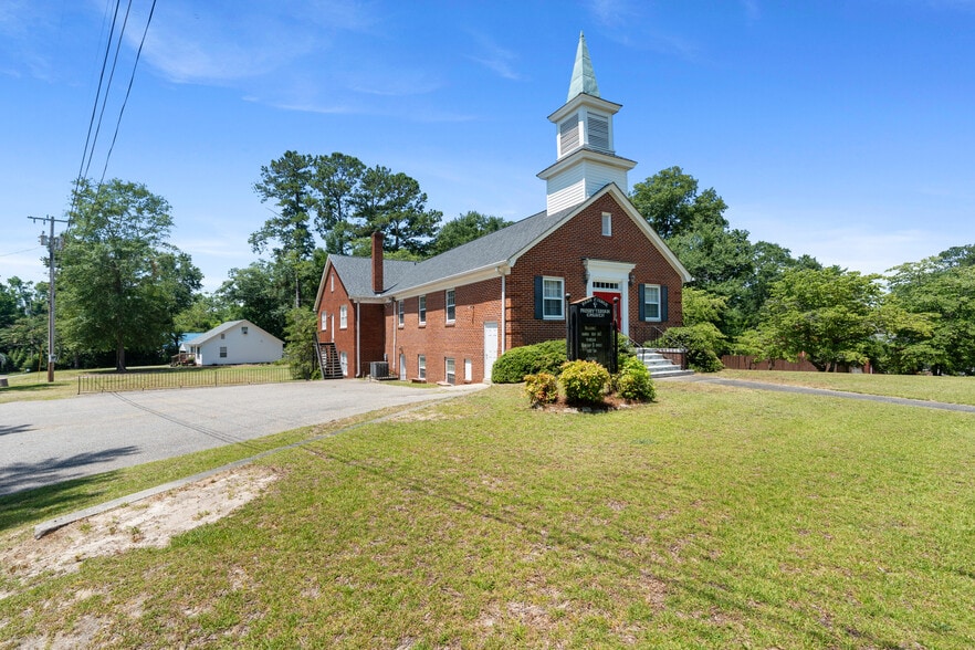 More Photos Of 1920 Park Ave, Rockingham Religious Facility For Sale
