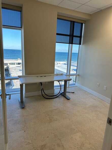More Photos Of 320 1st St N, Jacksonville Beach Office Residential For Sale