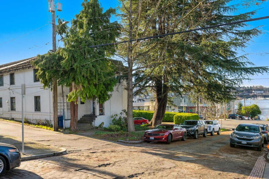 More Photos Of 207 Edgar St, Seattle Office For Sale