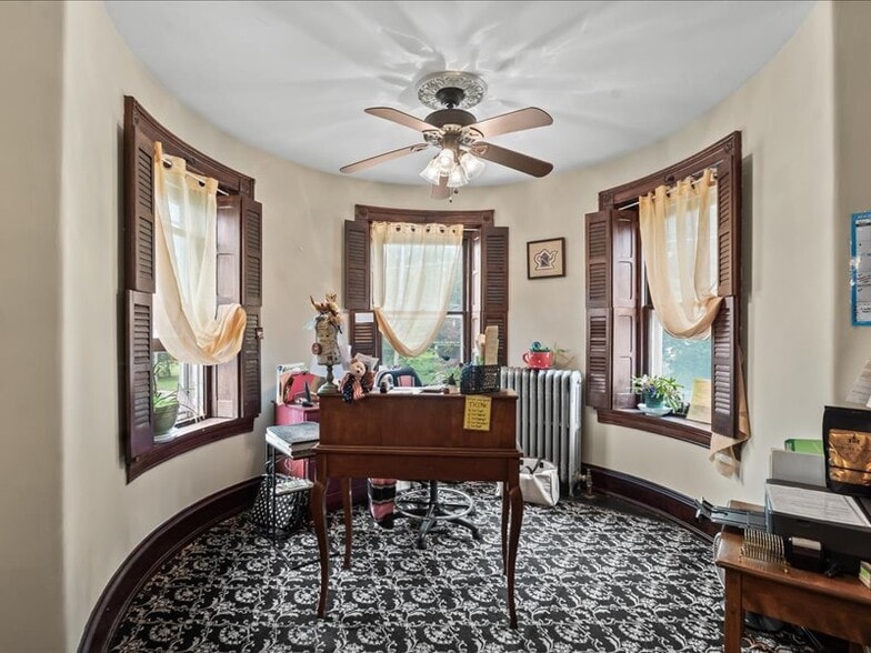 More Photos Of 1919 W Point Pike, Lansdale Freestanding For Sale