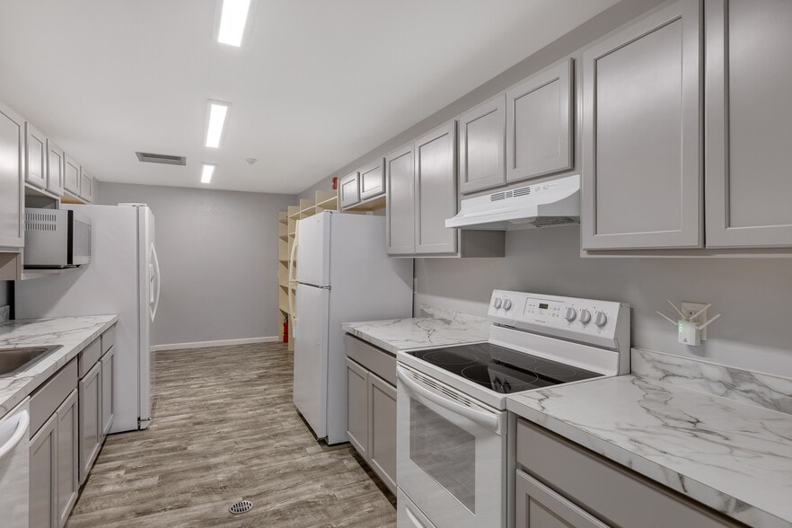 More Photos Of 5758 Cooley Lake Rd, Waterford Daycare Center For Sale