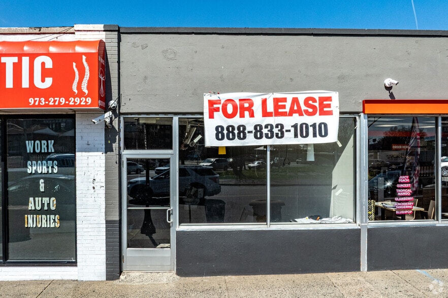 More Photos Of 237-251 Market St, Paterson Storefront Retail Office For Lease