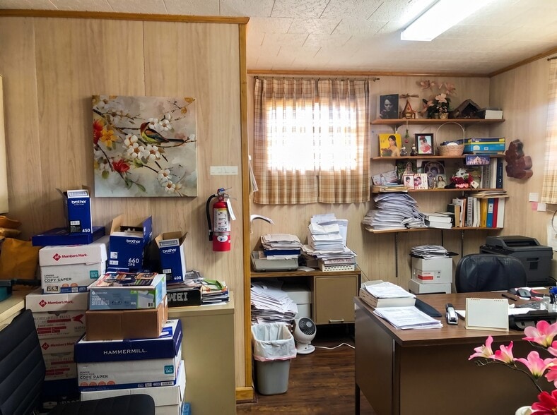 More Photos Of 302 W Main St, Bowling Green Healthcare For Sale