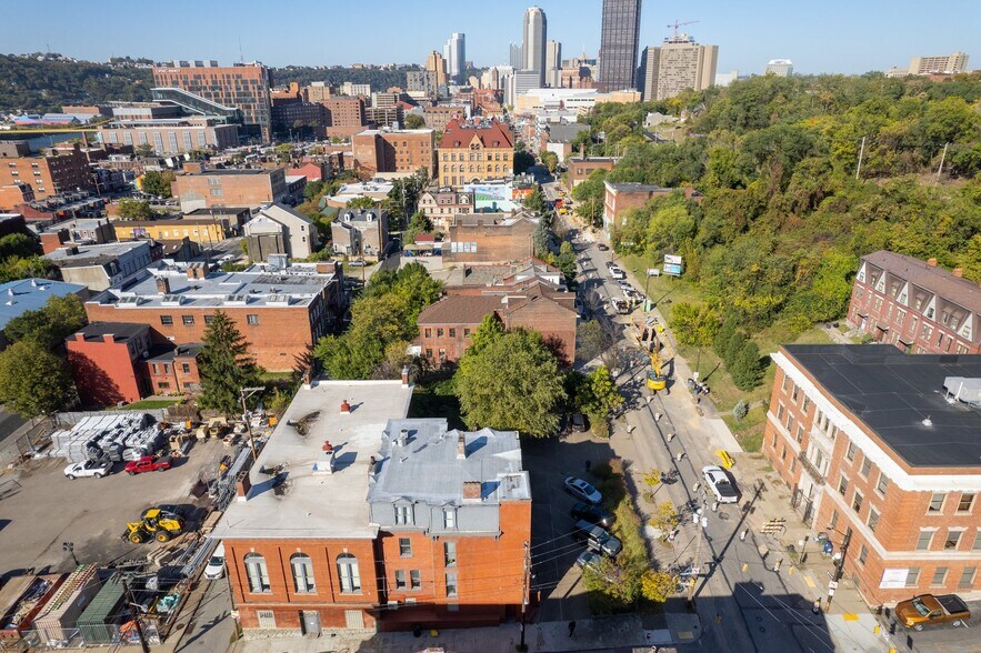 More Photos Of 1940 5th Ave, Pittsburgh Office For Sale