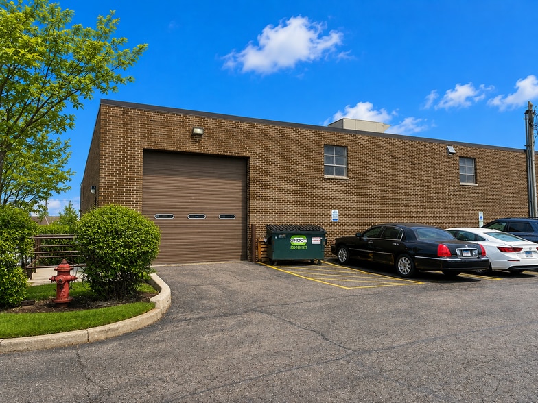 Primary Photo Of 620-630 Estes Ave, Schaumburg Warehouse For Sale