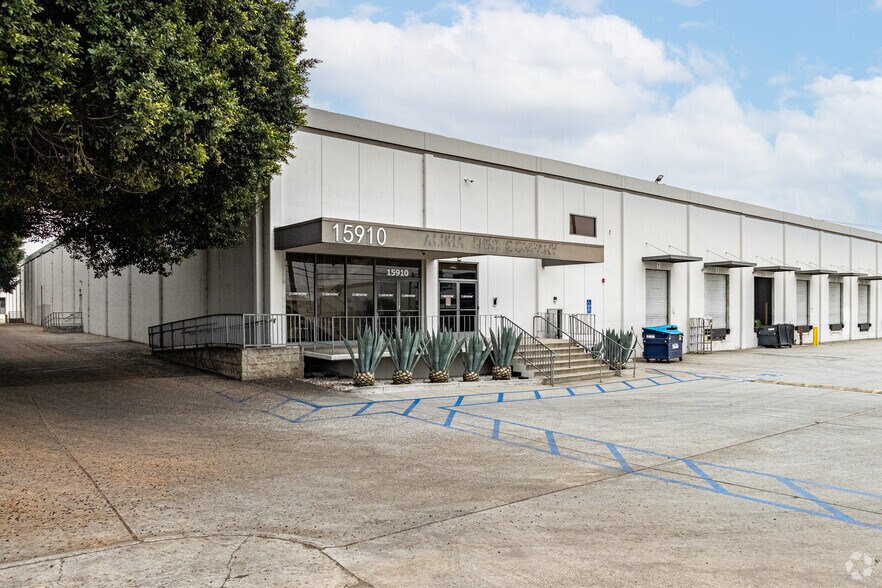 Primary Photo Of 15910-15912 Valley View Ave, La Mirada Warehouse For Lease