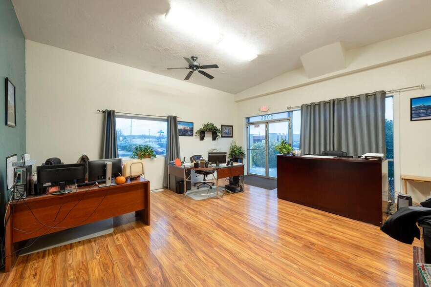 More Photos Of 3005 S Main St, Salt Lake City Auto Dealership For Sale