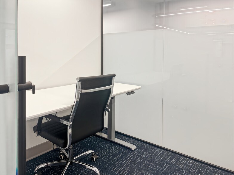 More Photos Of 222 S Prospect Ave, Park Ridge Coworking Space