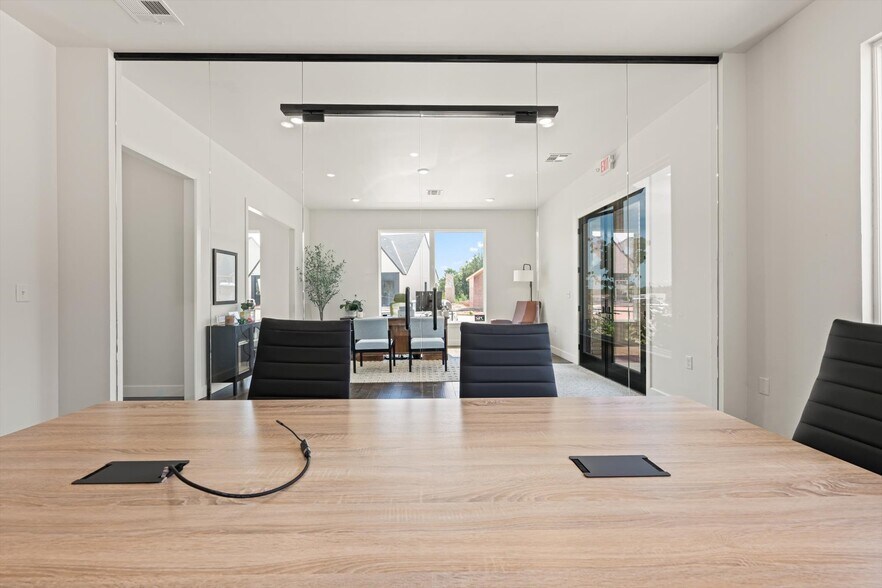 More Photos Of 3165 N Sooner Rd, Edmond Office For Sale