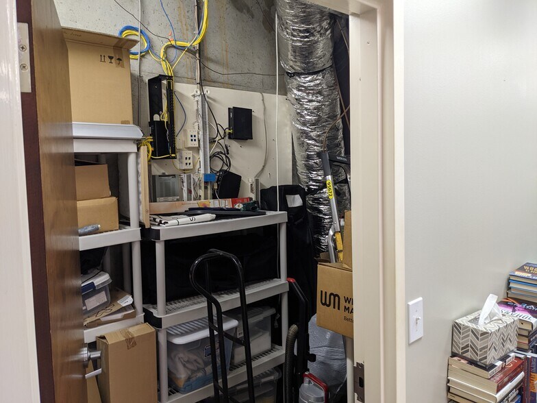 More Photos Of 249 Williamson Rd, Mooresville Medical For Lease