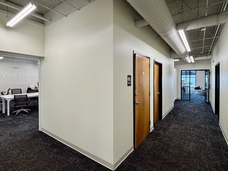More Photos Of 825 E Market St, Louisville Office For Lease