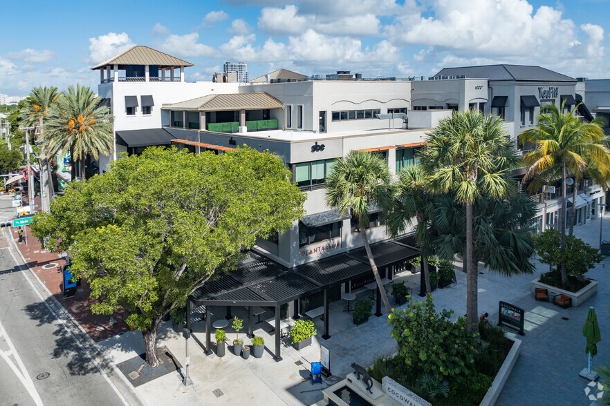 More Photos Of 3059 Grand Ave, Coconut Grove Storefront For Lease