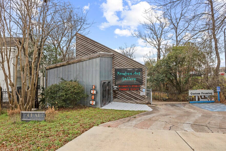 More Photos Of 3242 N State St, Jackson Freestanding For Sale