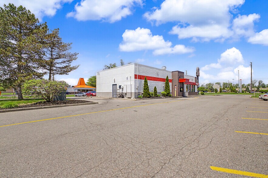 More Photos Of 27277 Eureka Rd, Taylor Fast Food For Sale